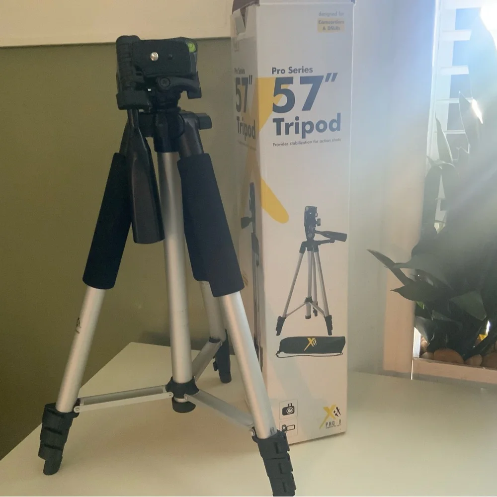 XIT Photo PRO SERIES TRIPOD FOR CAMCORDS & DSLRs NEW